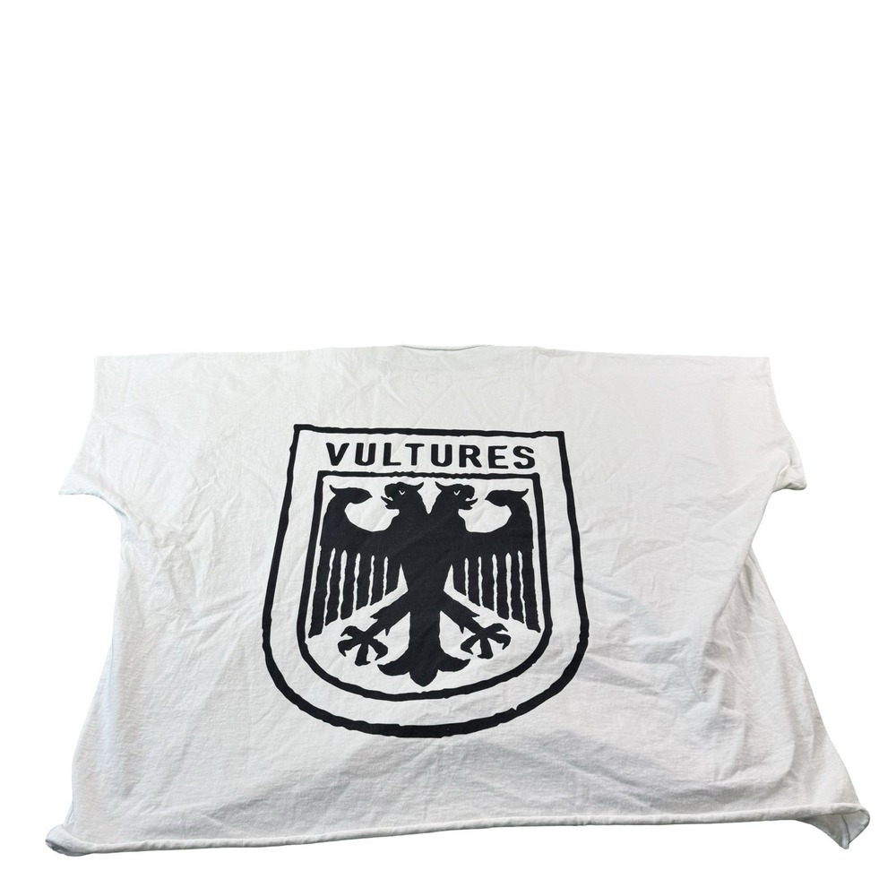 Vultures Graphic Print White Crew Neck Men's T-Shirt Size 3 Short Sleeve